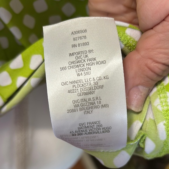 Green and White Patterned Women's Top - Picture 6 of 7